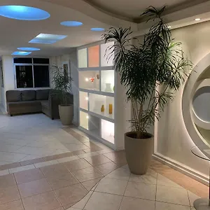  Apartamento Apto Na Av Brasil Frente Ao Shopping,4min Da Brasil